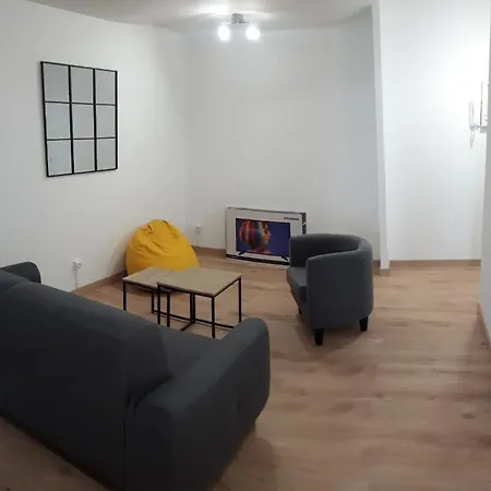 B Dans F4 Appartement *